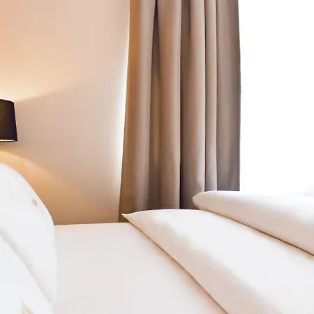 Donau Boardinghouse * Στράουμπινγκ