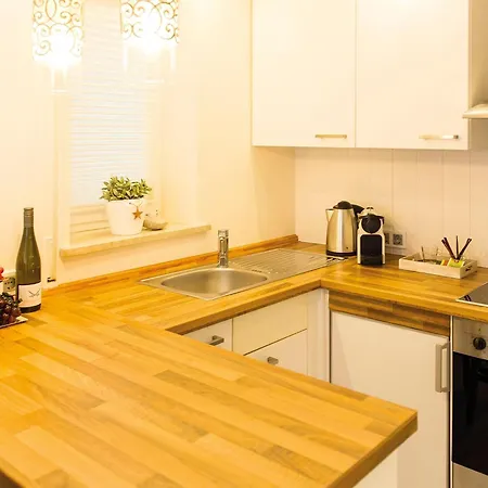 Donau Boardinghouse Στράουμπινγκ