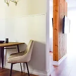 Donau Boardinghouse *